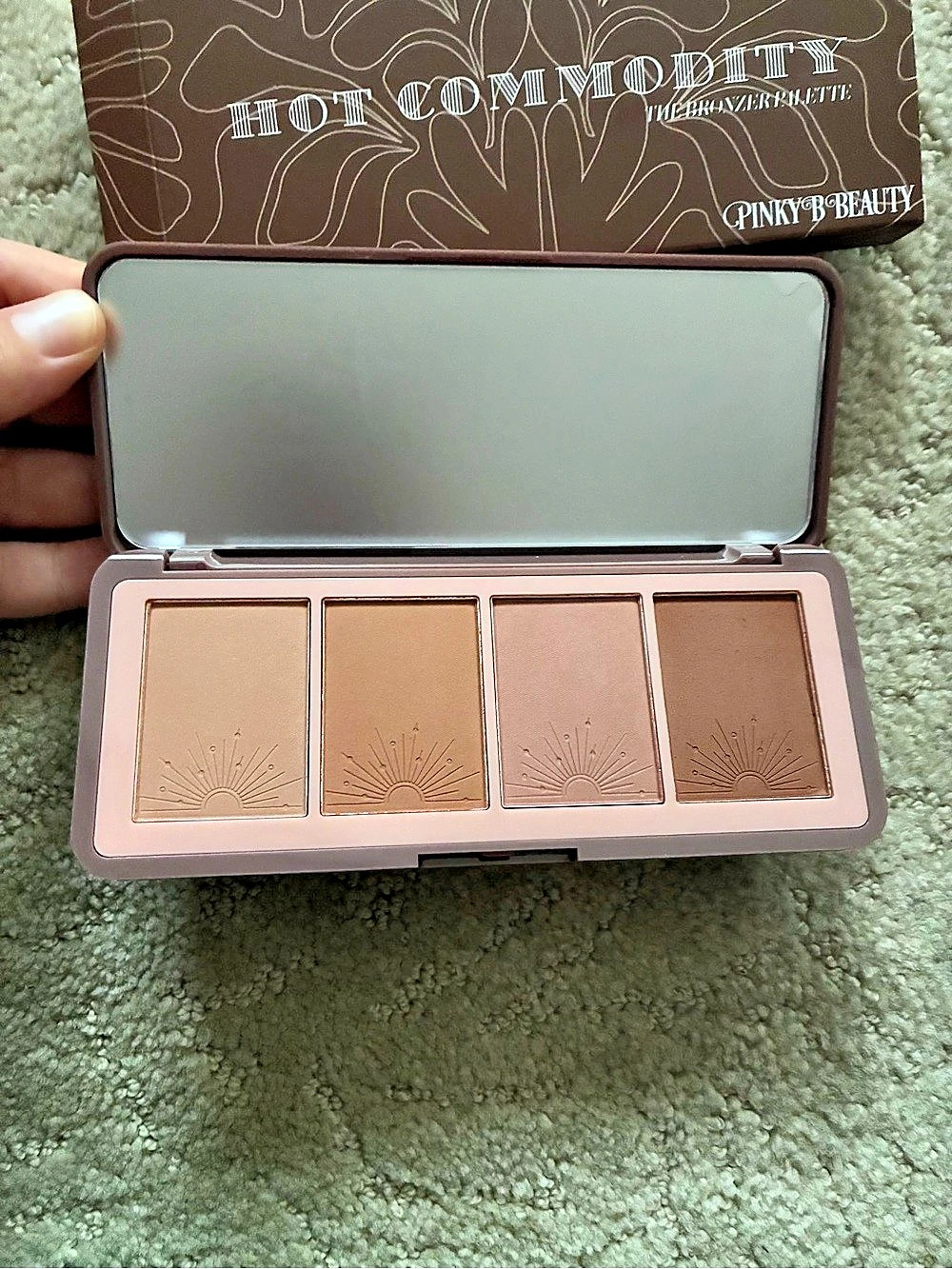 Pinky b Beauty Hot Commodity Bronzer Palette in Brown NWT